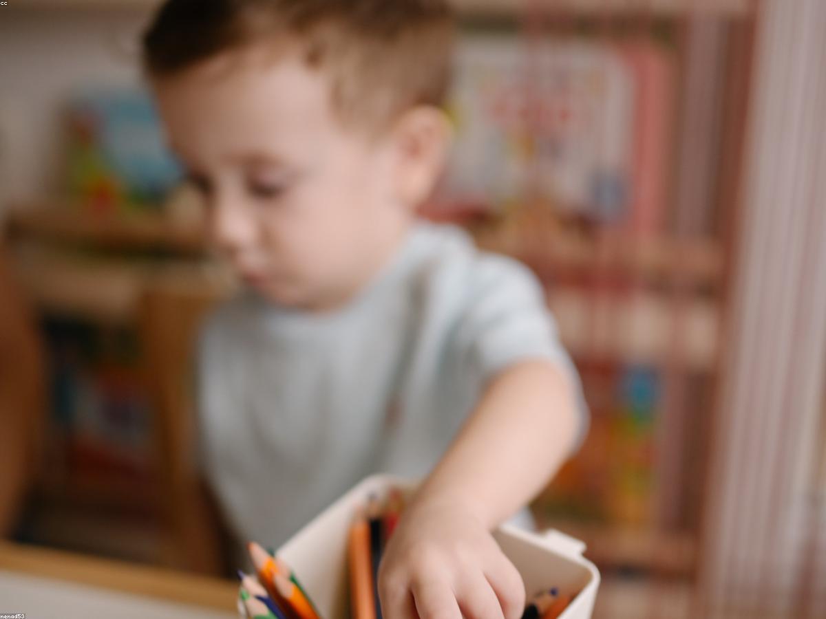 Ambientes de primeira infancia que convidam a explorar